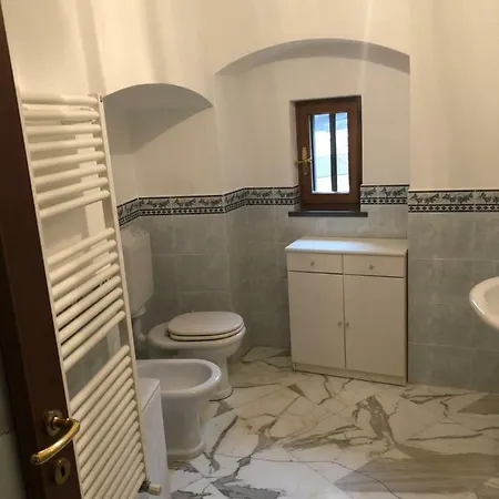 Via Roma 56 * Μοντερόσο αλ Μάρε